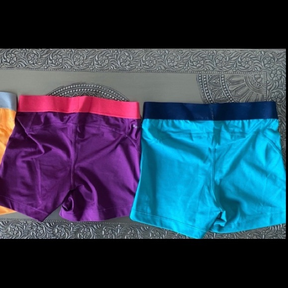 Nike Pro Shorts - Picture 2 of 4
